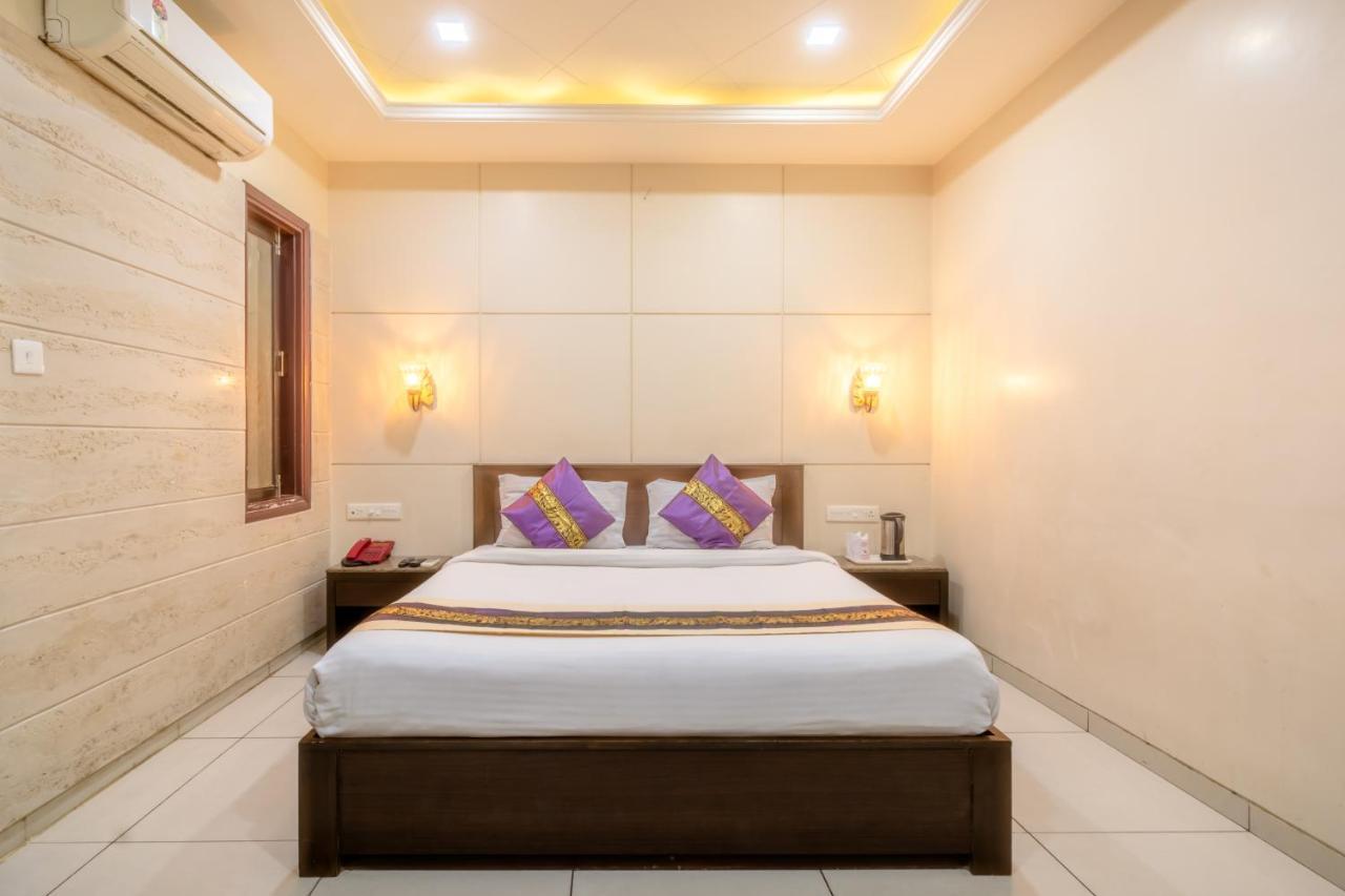 ג'איפור Hotel Sunday Inn מראה חיצוני תמונה
