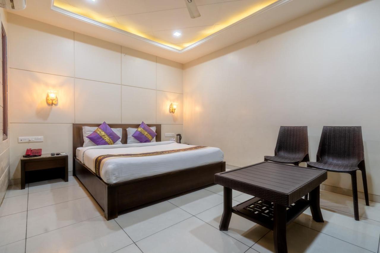 ג'איפור Hotel Sunday Inn מראה חיצוני תמונה