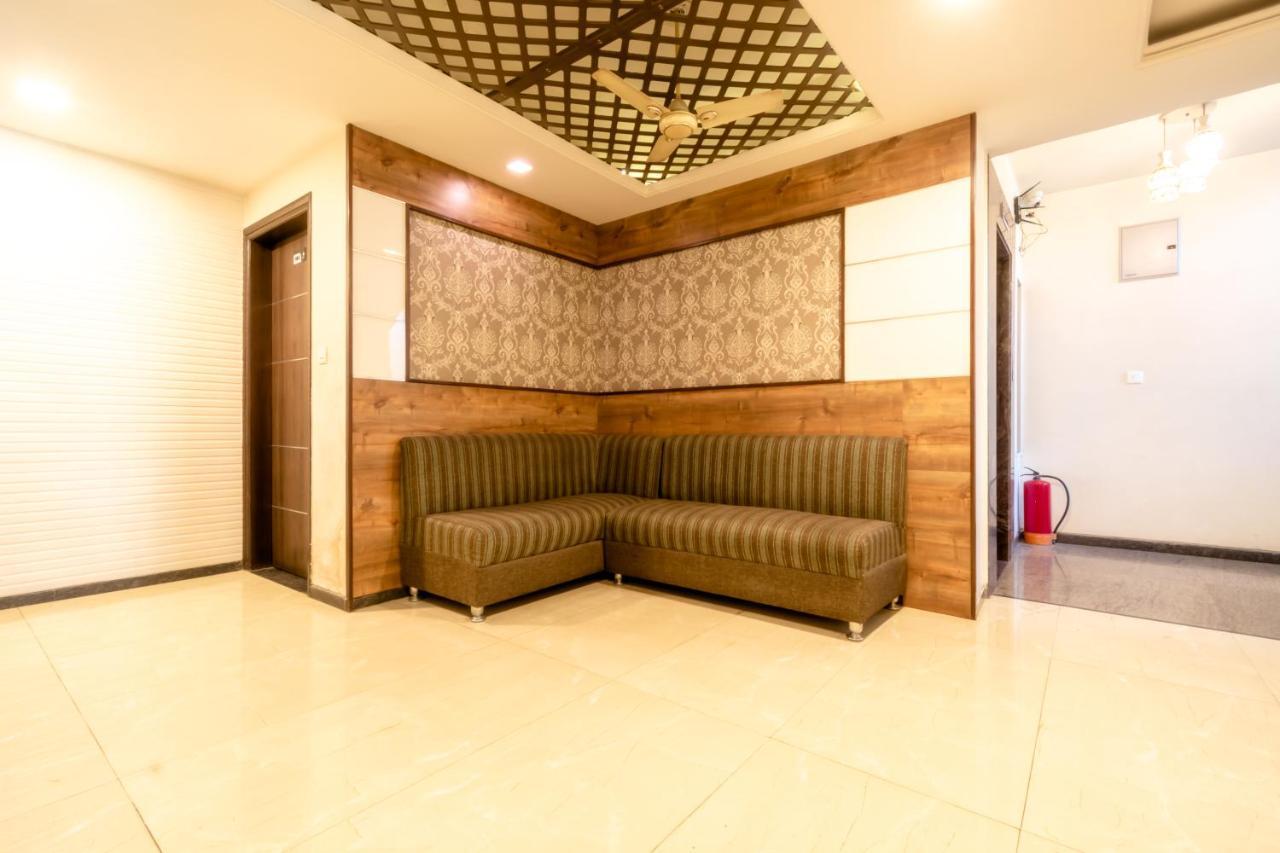 ג'איפור Hotel Sunday Inn מראה חיצוני תמונה