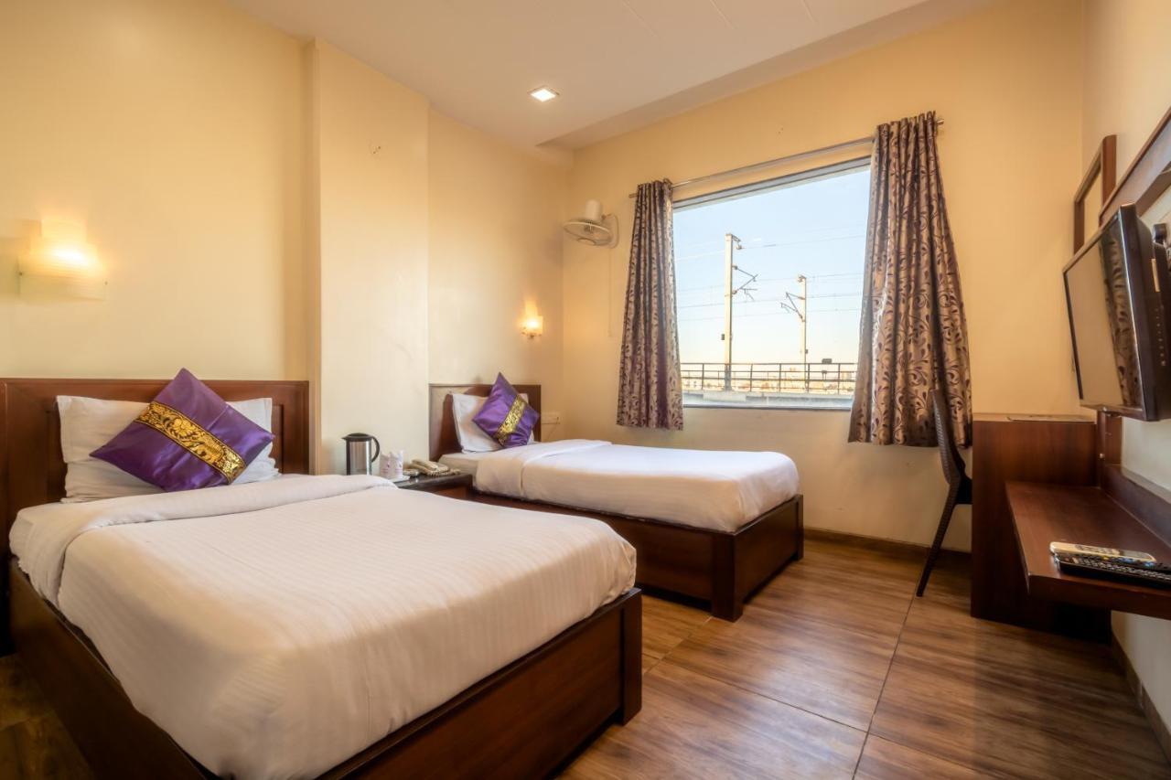 ג'איפור Hotel Sunday Inn מראה חיצוני תמונה