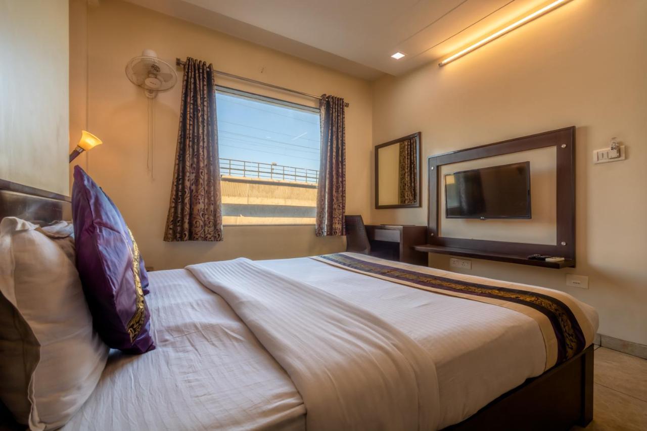 ג'איפור Hotel Sunday Inn מראה חיצוני תמונה